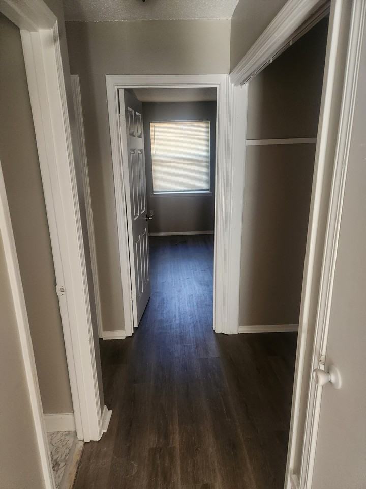 3307 Amselle Cir #1 - Photo 4 of 9