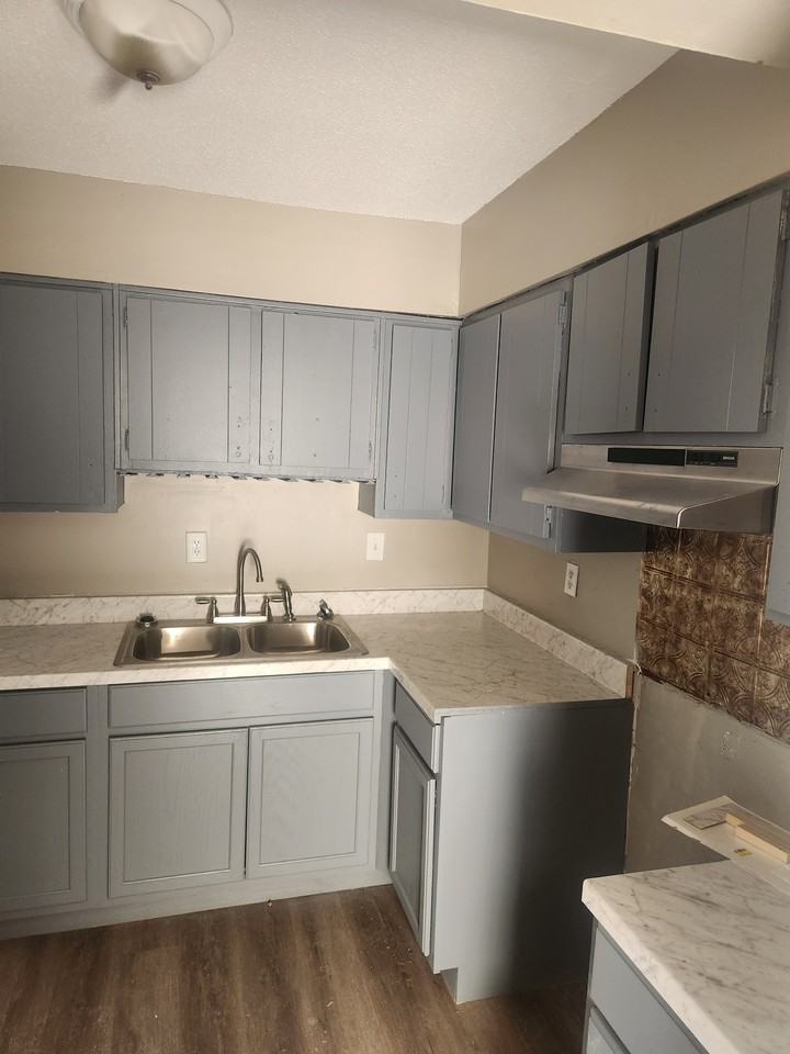 3307 Amselle Cir #1 - Photo 7 of 9