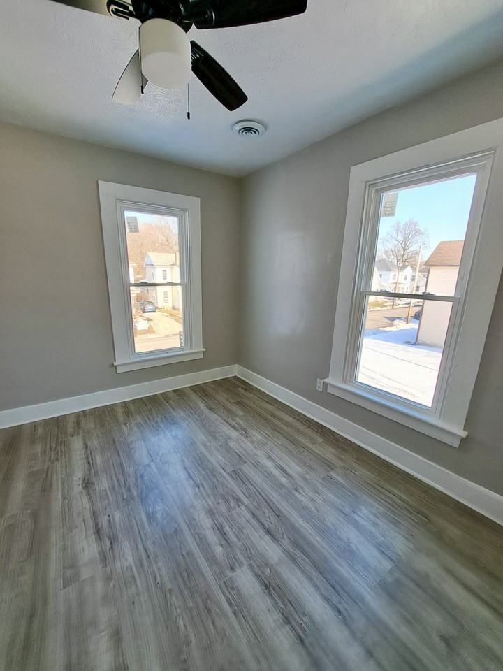 523 Wood St #523 - Photo 5 of 8