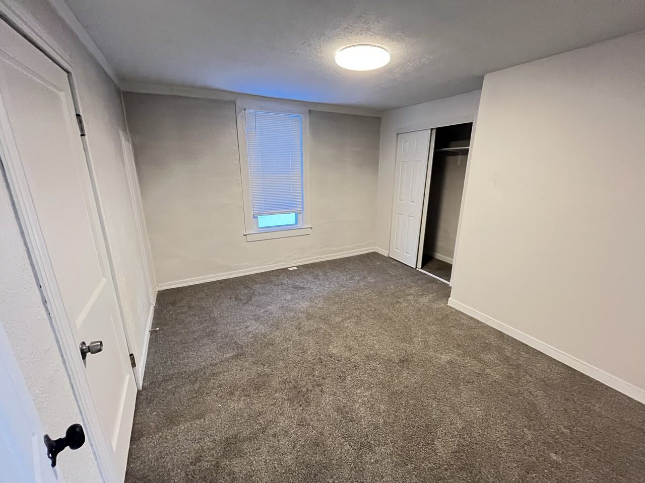 913 Camp St #1 - Photo 4 of 11