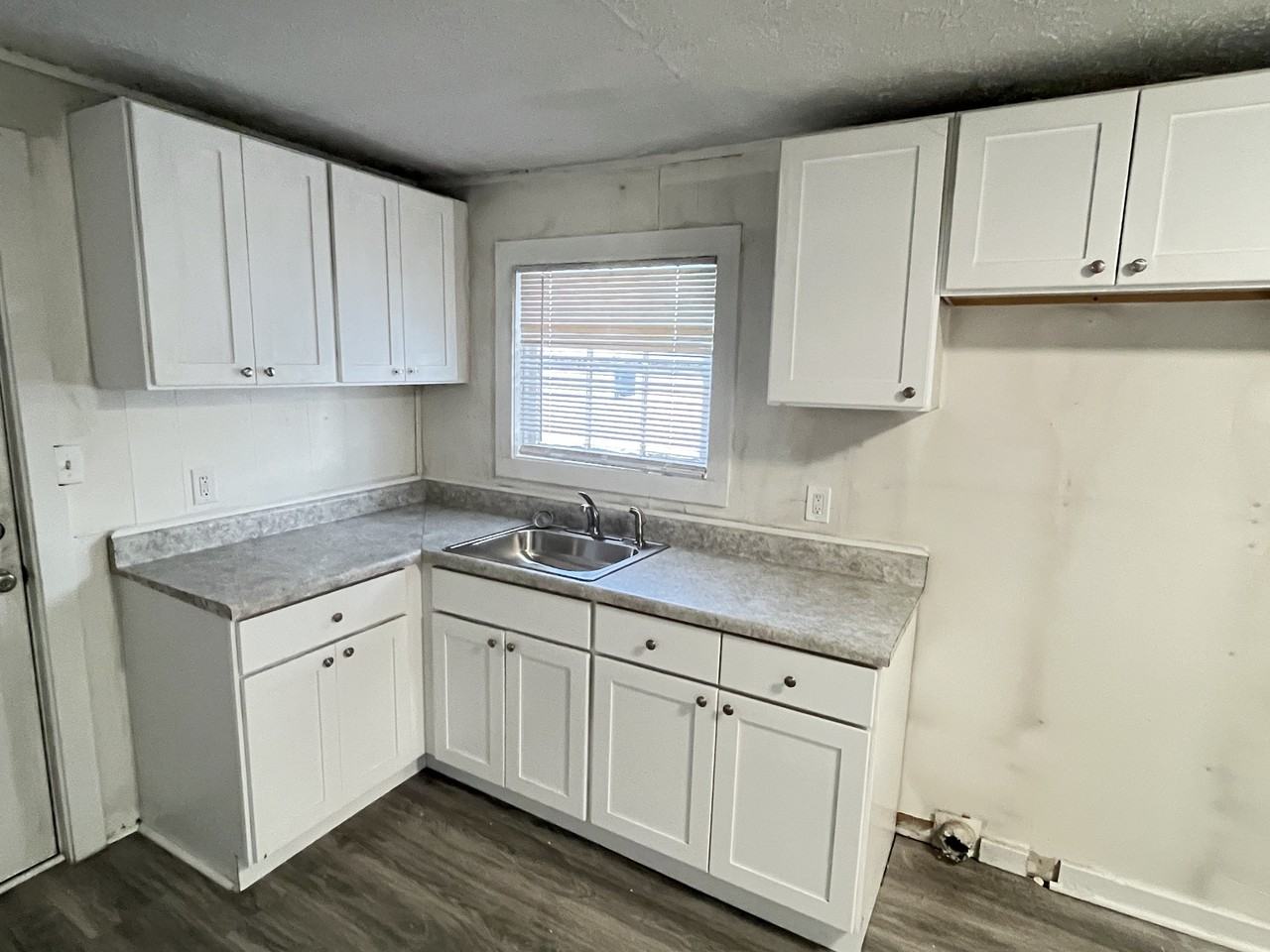 913 Camp St #1 - Photo 7 of 11