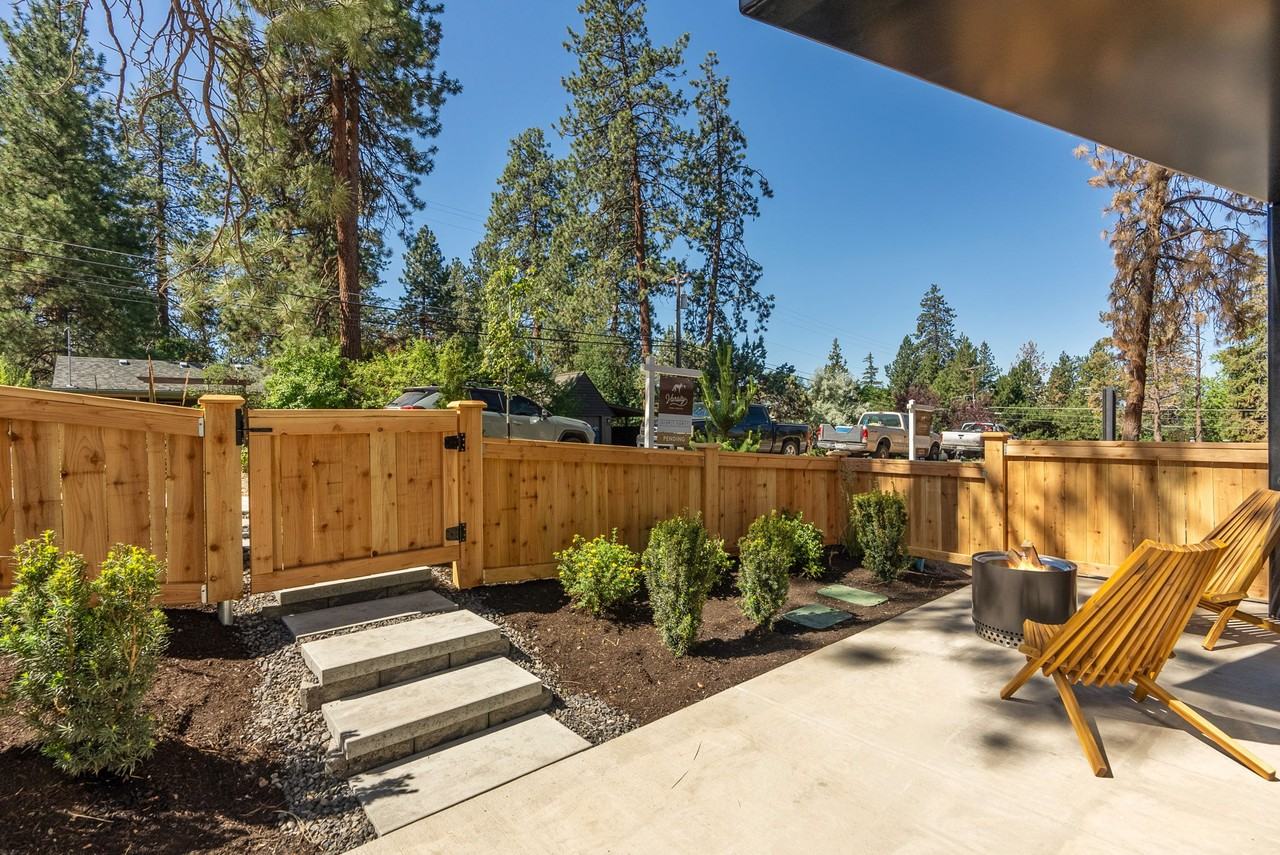 950 Ne Norton Ave #1 - Photo 2 of 17