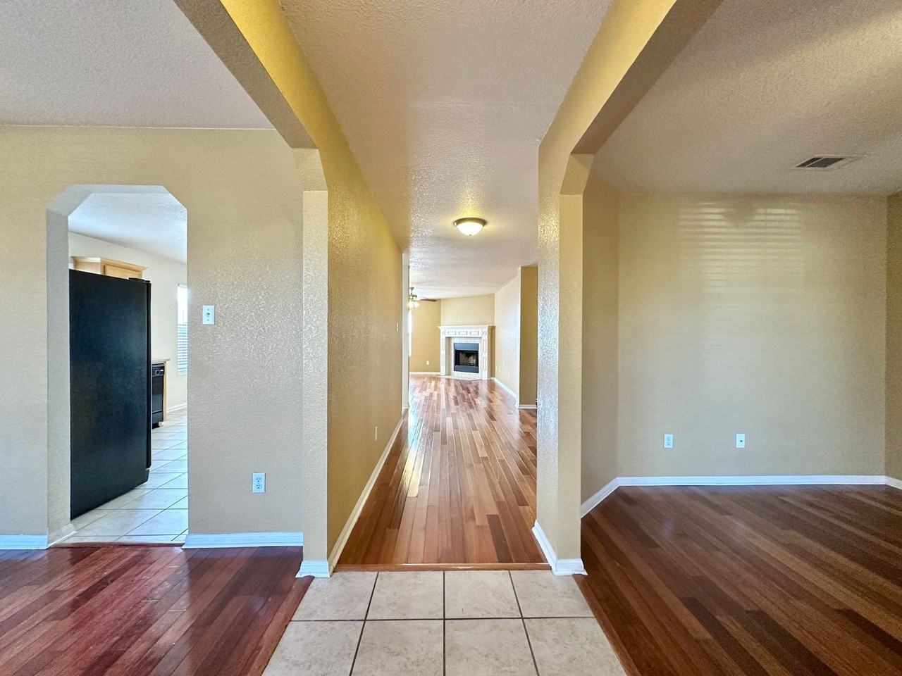 3406 Bull Run Dr - Photo 2 of 37