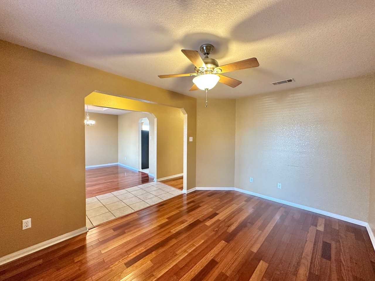 3406 Bull Run Dr - Photo 3 of 37