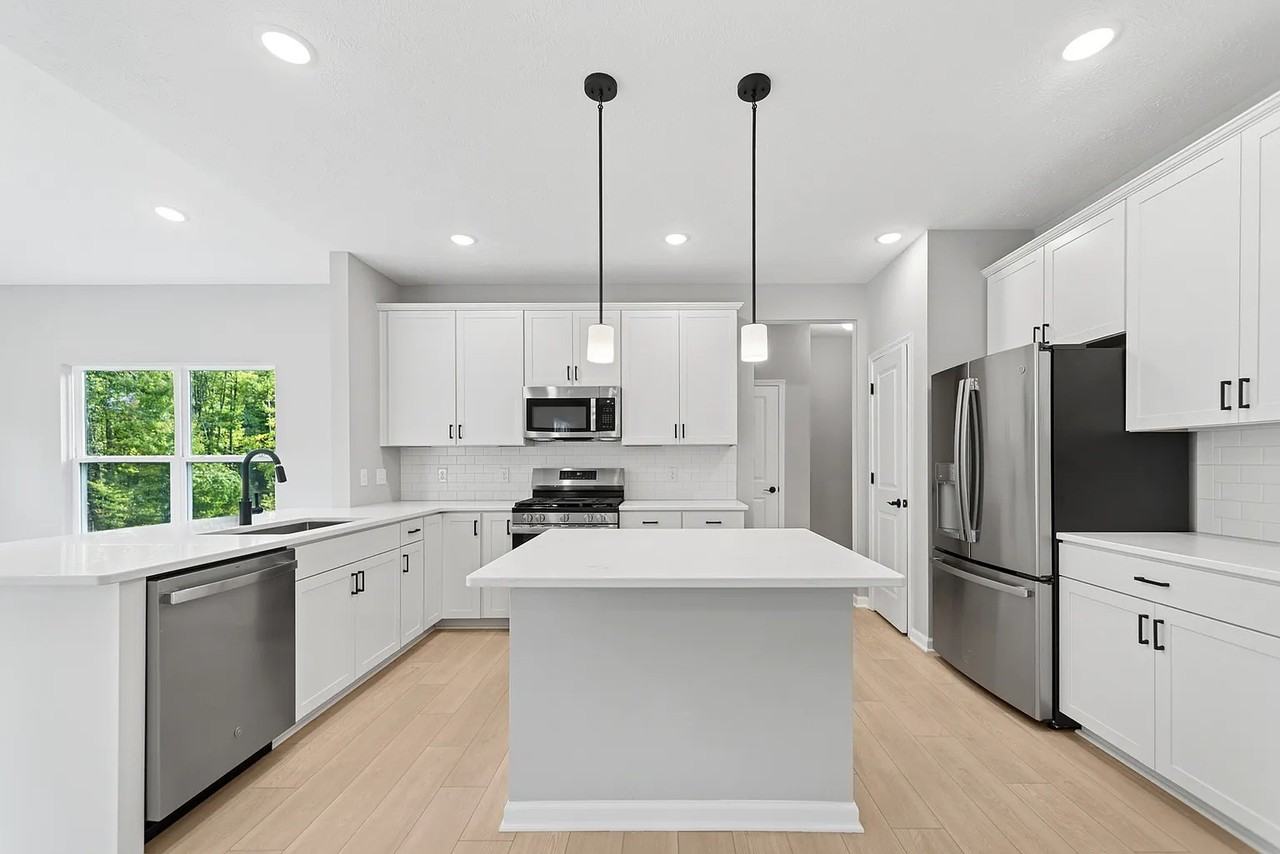 3381 Buckeye Trl #1 - Photo 2 of 26