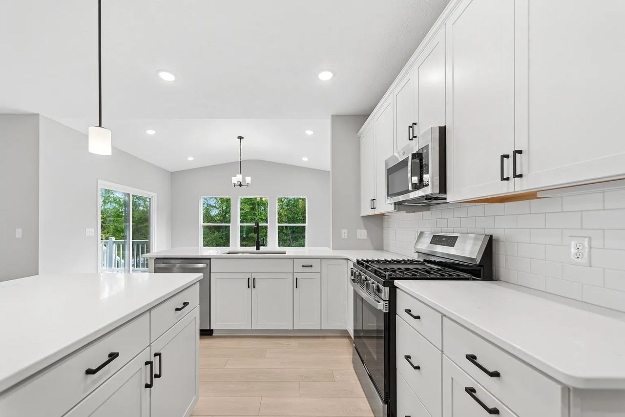 3381 Buckeye Trl #1 - Photo 6 of 26