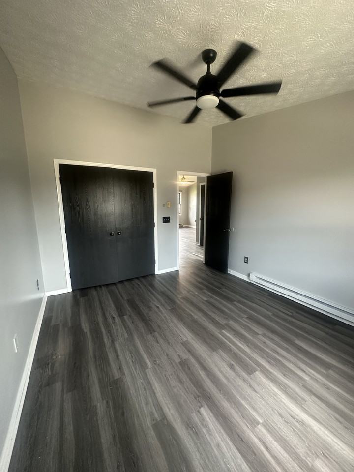 1480 Wayne St #D - Photo 2 of 9