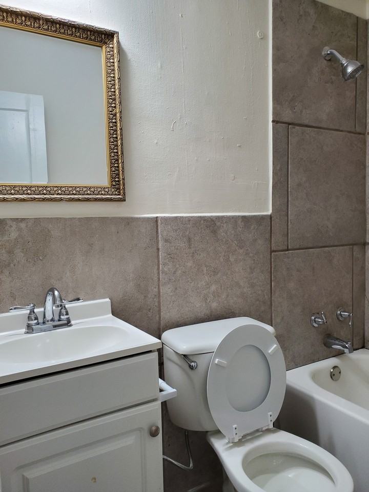 1739 Dairy St #1 - Photo 5 of 16