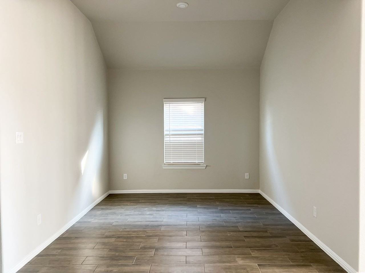 13124 Zion Dr #1 - Photo 4 of 10