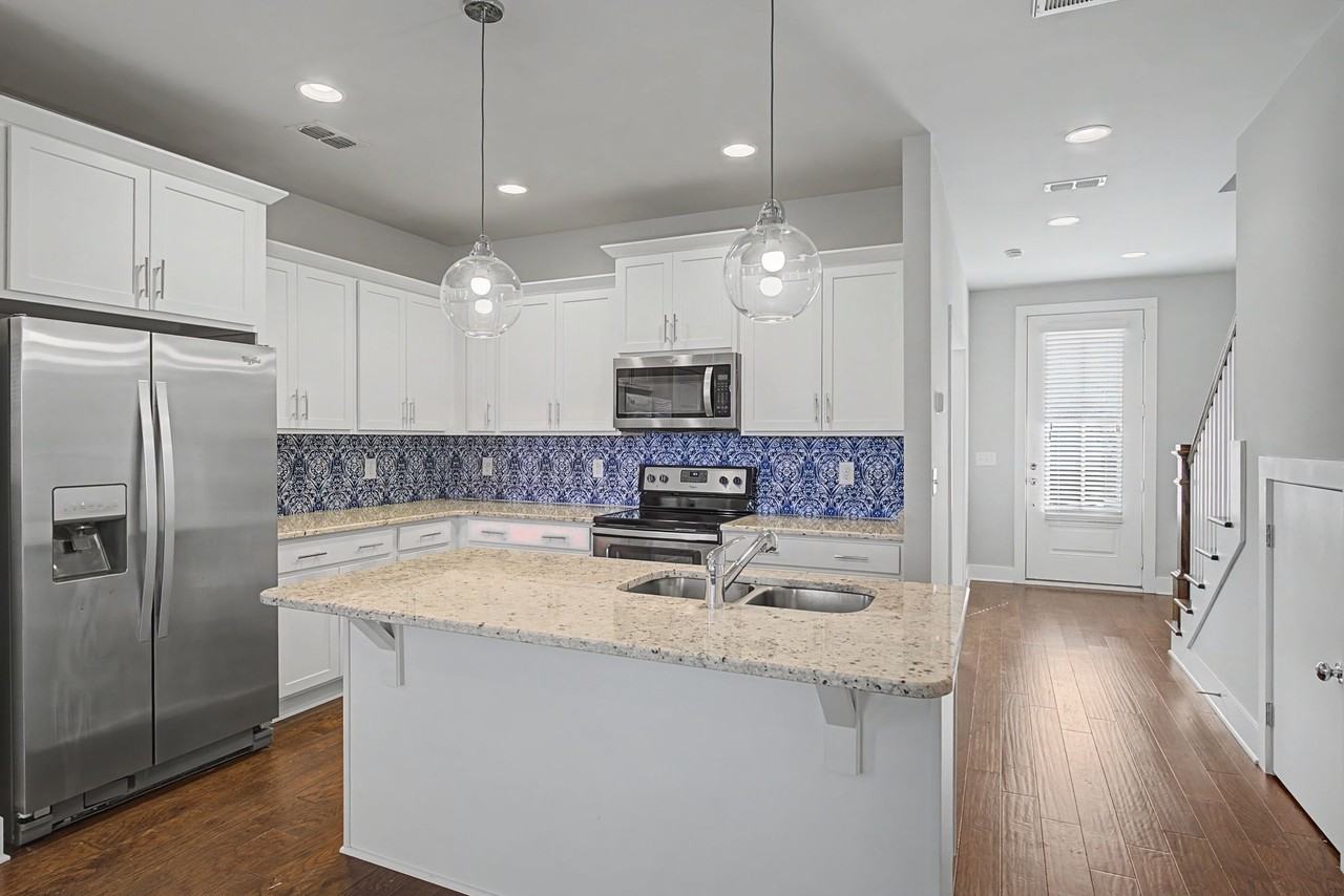 766 Cottage Park Dr #1 - Photo 2 of 11