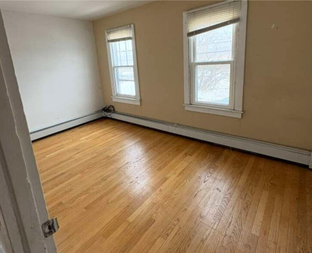 325 Main St #1 - Photo 4 of 8