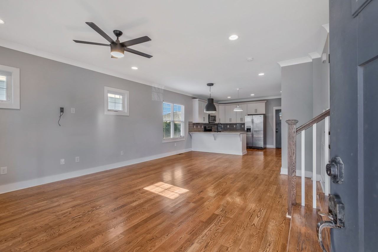 1914 Owen St #1 - Photo 3 of 11