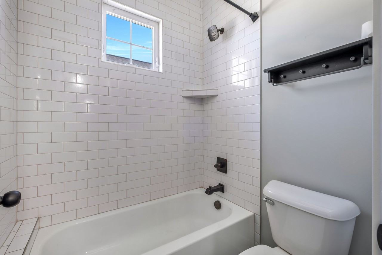 1914 Owen St #1 - Photo 7 of 11