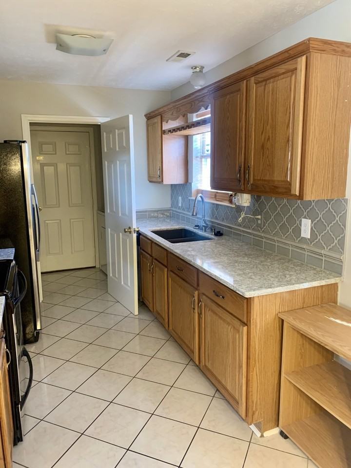 205 Holland Ridge Dr #1 - Photo 7 of 18