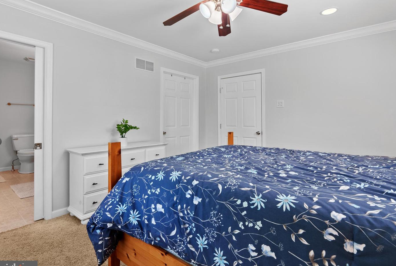 310 4th Ave #1 - Photo 6 of 18