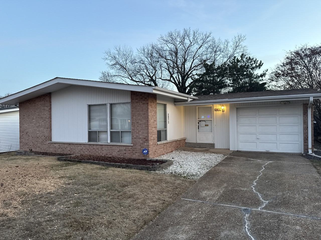 1475 Hollywood Ln #1 - Photo 2 of 25