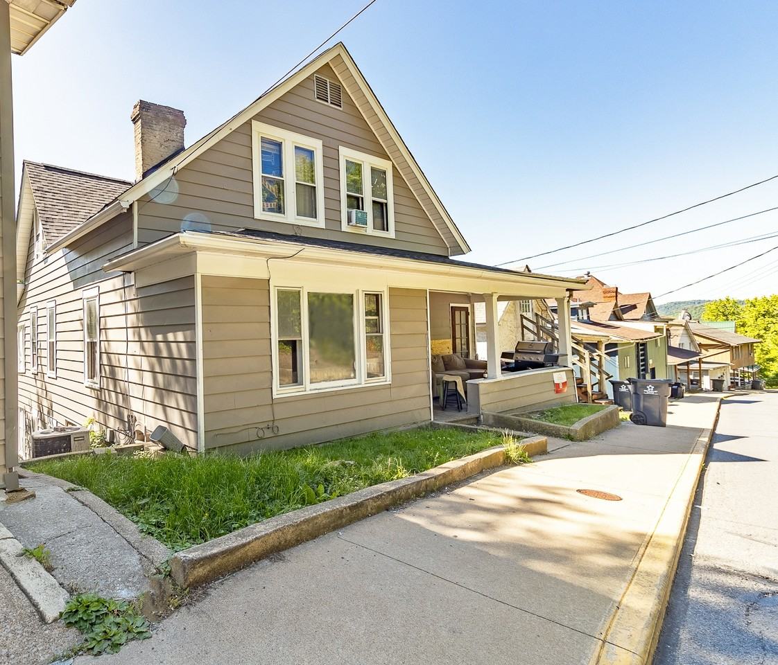 344 Stewart St #2