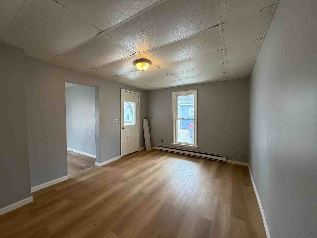 317 S Roosvelt AveUnit 1 #1 - Photo 3 of 10