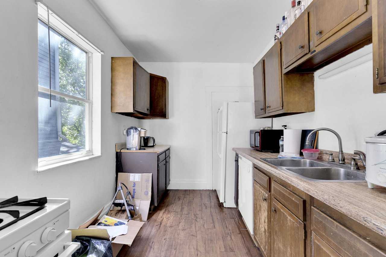 352 Stewart St #1 - Photo 3 of 15