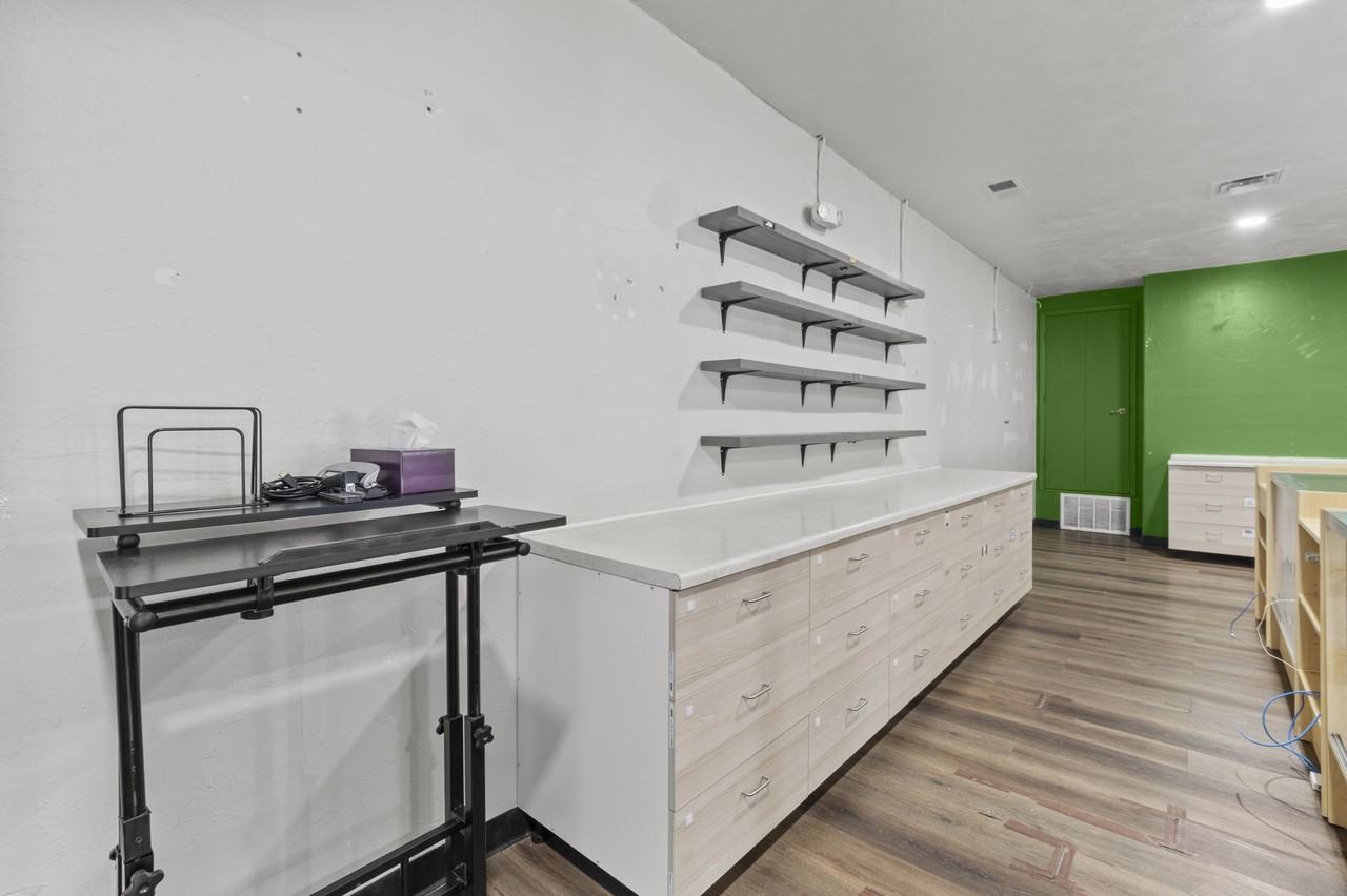 360 Sudderth Dr #1 - Photo 7 of 50