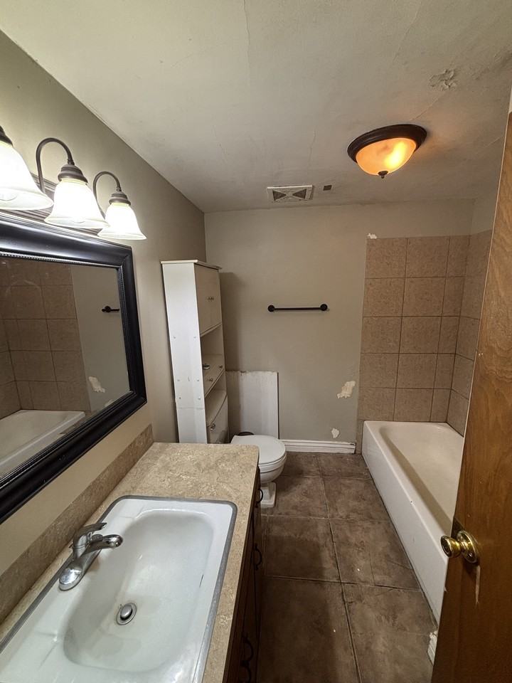 388 Tall Ave #388 - Photo 3 of 12