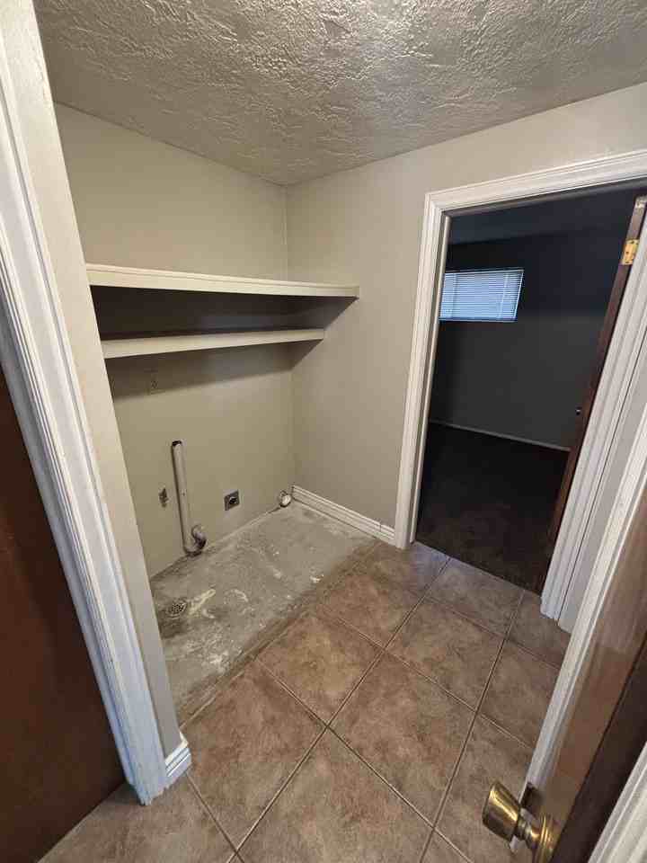 388 Tall Ave #388 - Photo 4 of 12