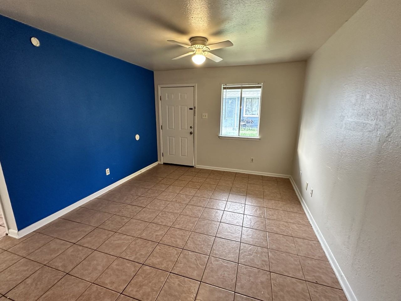 4009 Milton St #C - Photo 3 of 5