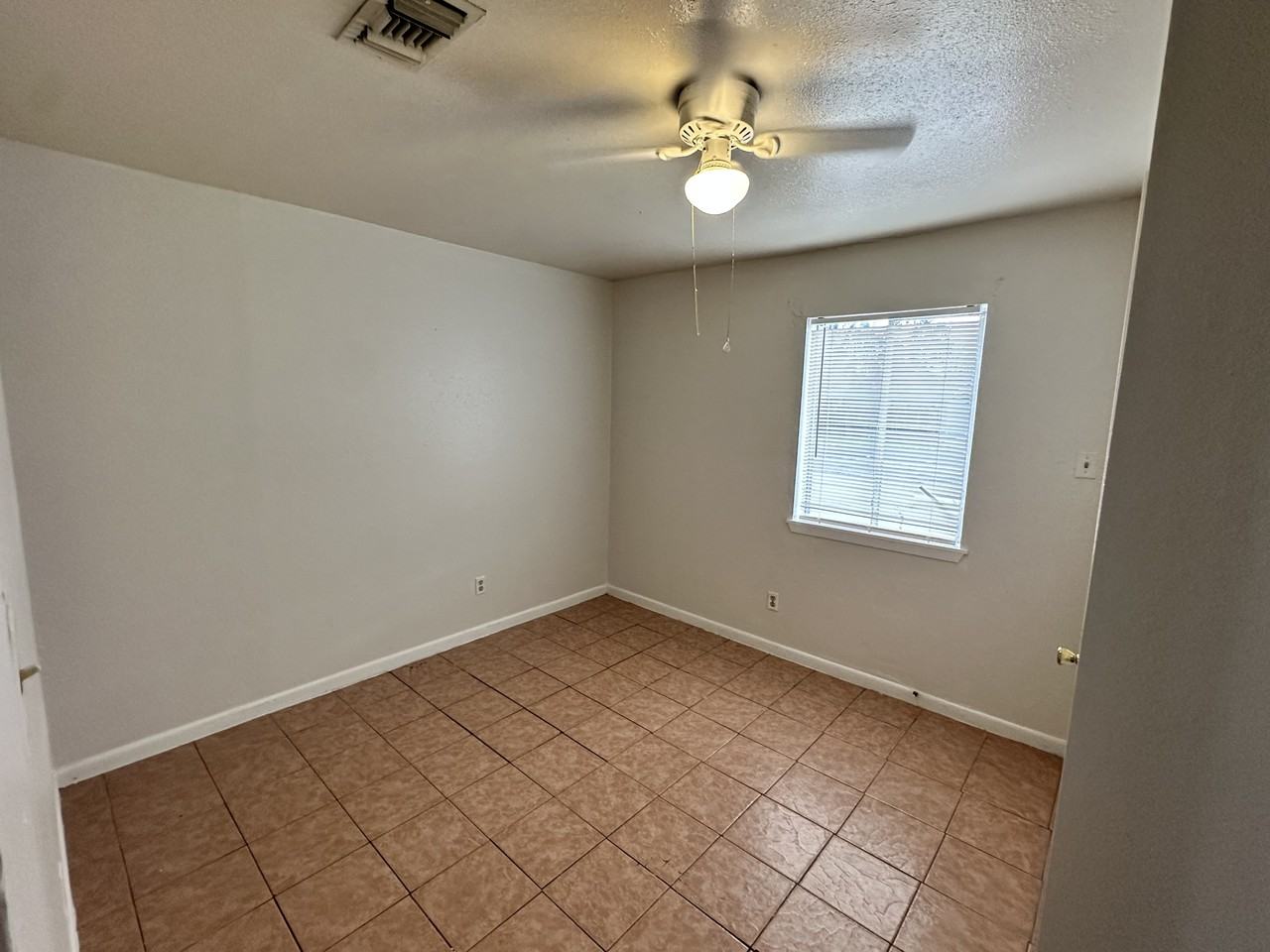 4009 Milton St #C - Photo 5 of 5