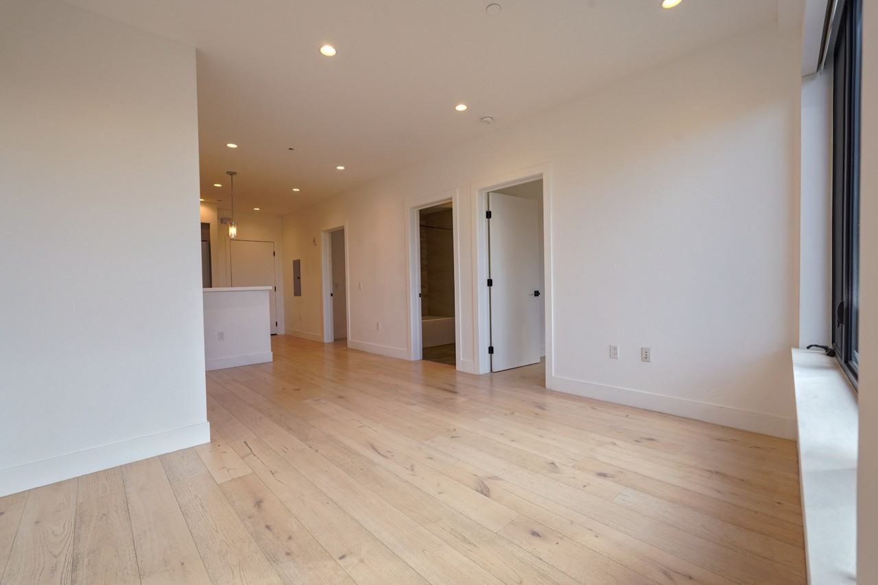 2747 San Pablo Avenue - 1Unit 405 #1 - Photo 7 of 32