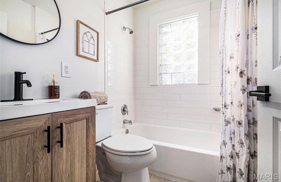 24 Lamar Dr #1 - Photo 6 of 12