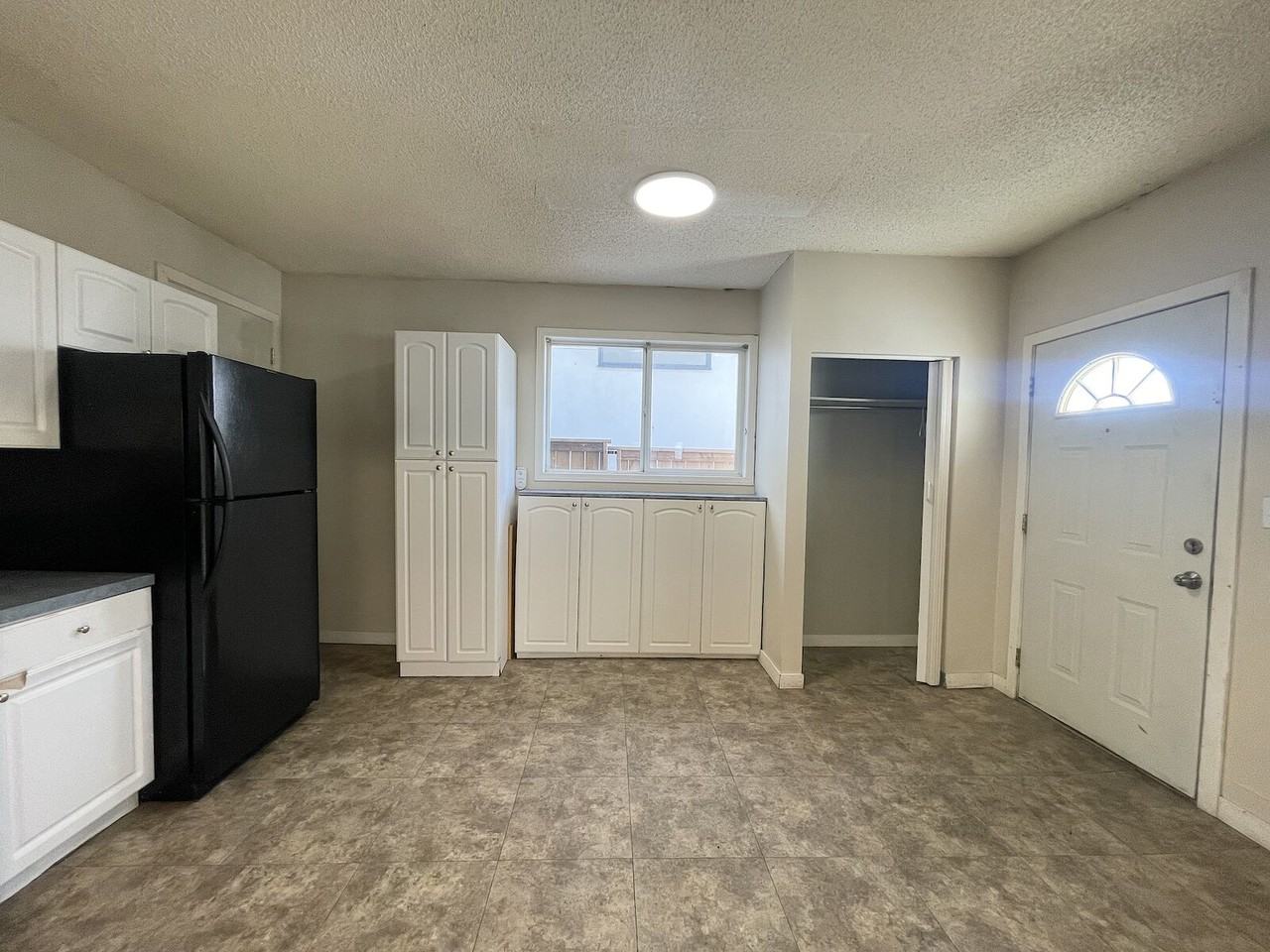 4324 Bowness Rd Nw #1 - Photo 4 of 10