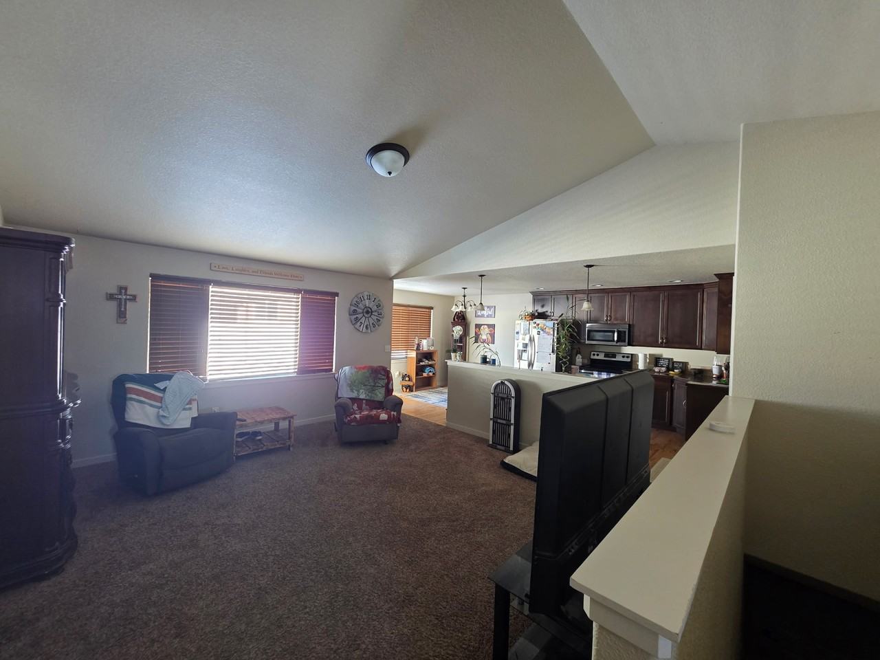 121 Primrose Ct #1 - Photo 3 of 10