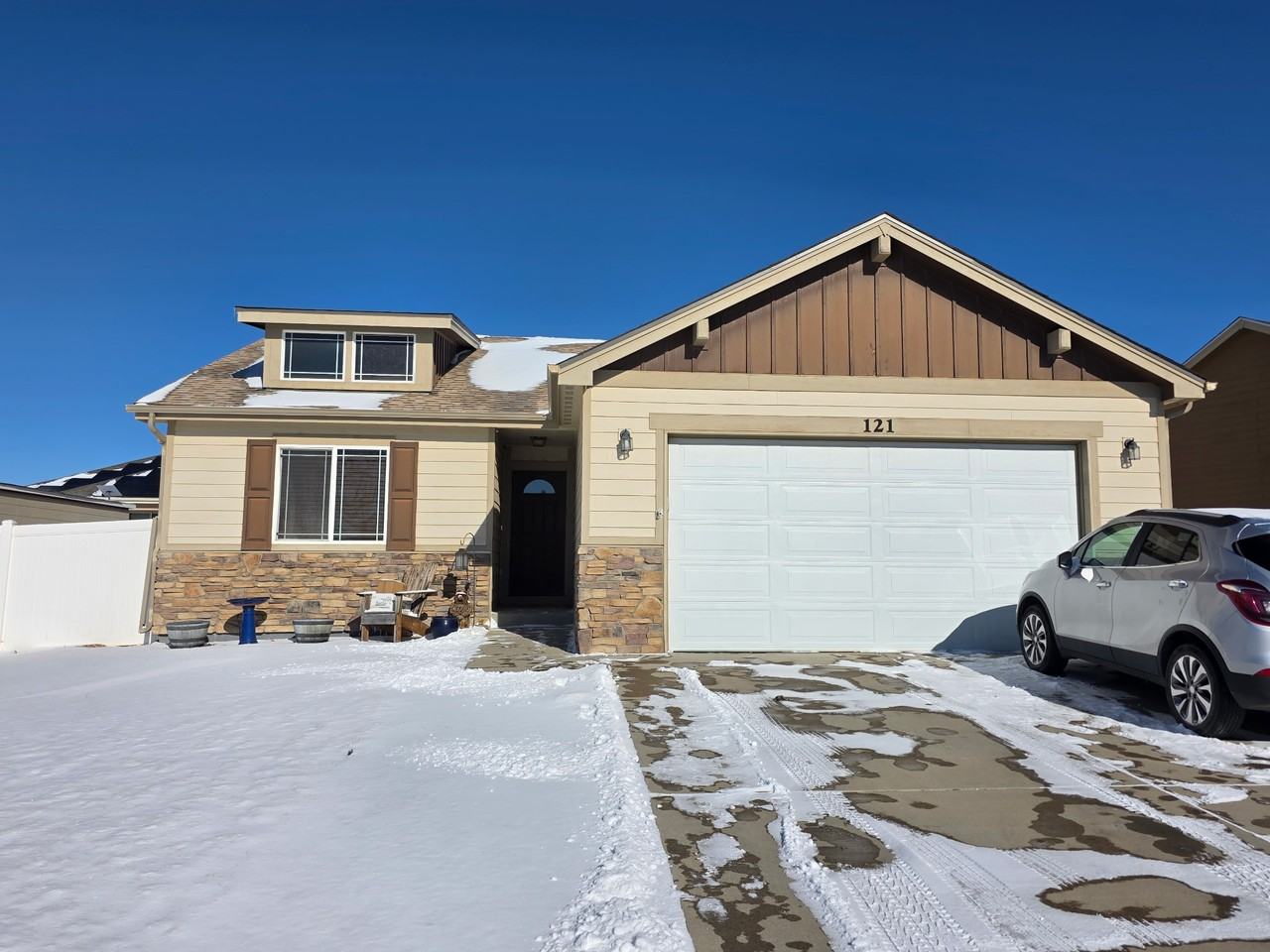 121 Primrose Ct #1 - Photo 5 of 10