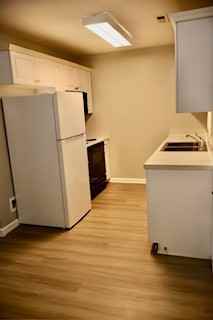 1009 22nd Street Northeast - E #E - Photo 4 of 11