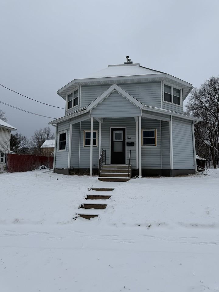 1410 E Madison St #B