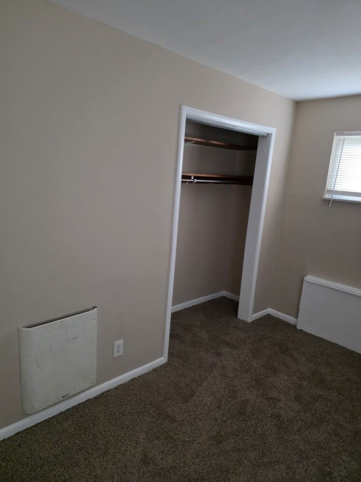 2568 Westwood Northern Blvd #3 - Photo 3 of 9