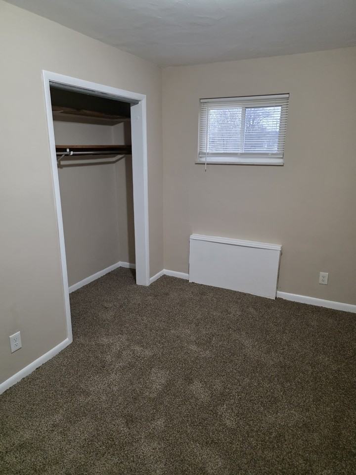 2568 Westwood Northern Blvd #3 - Photo 7 of 9