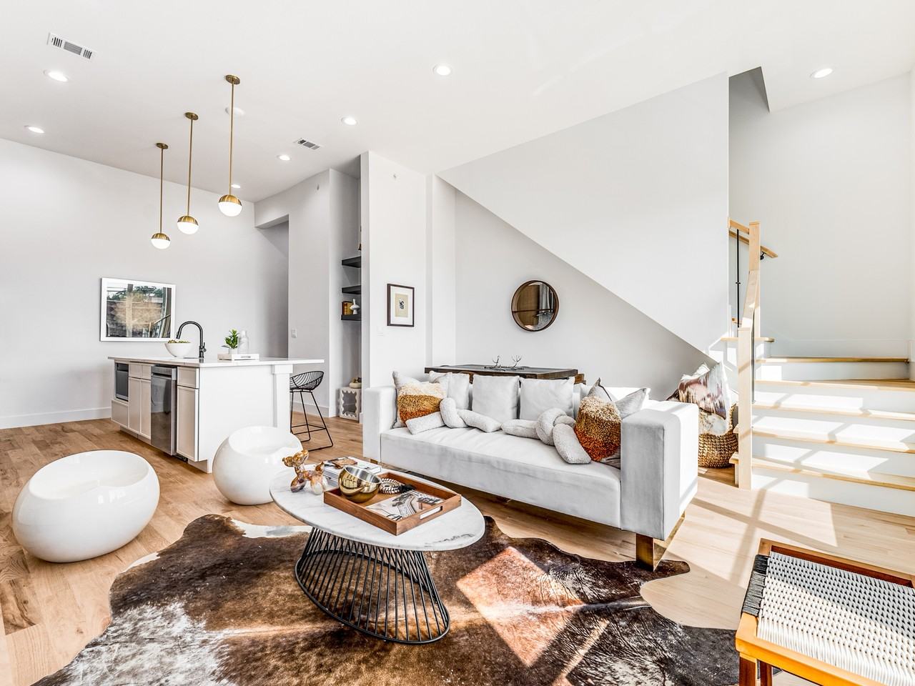 2080 Kelly Ave #1 - Photo 4 of 20