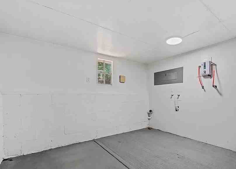 1830 Hallum Ave #1 - Photo 5 of 10