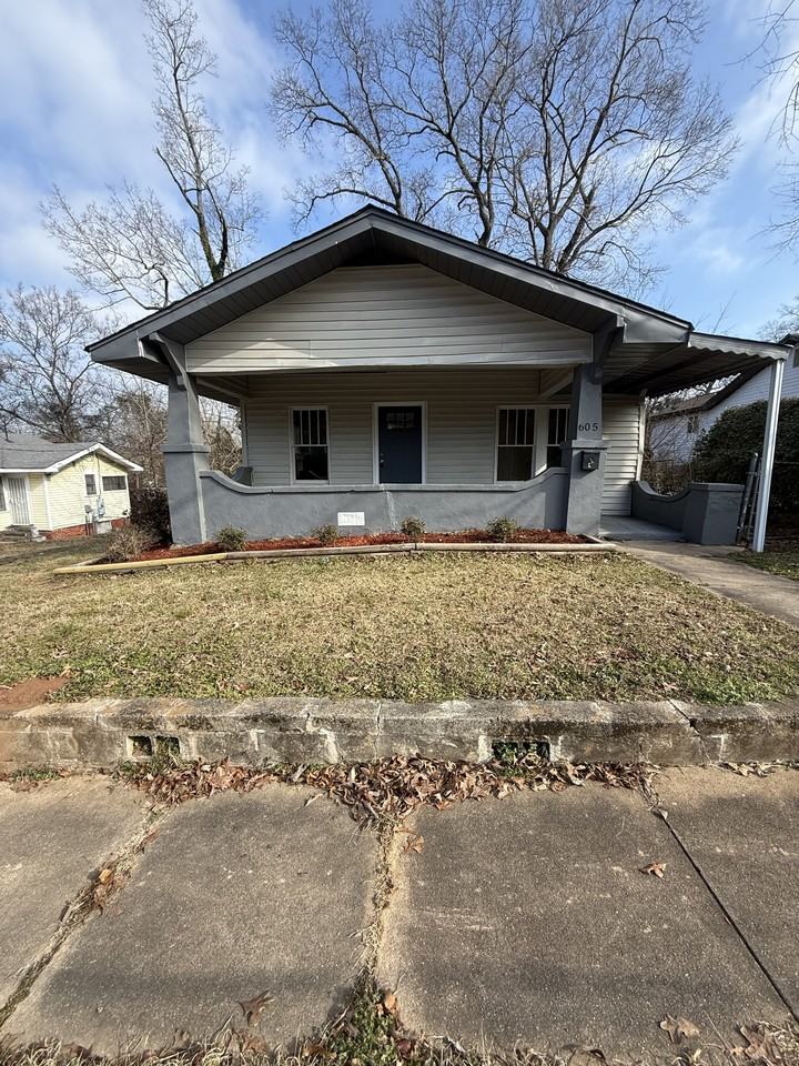 605 80th St S #1 - Photo 2 of 20