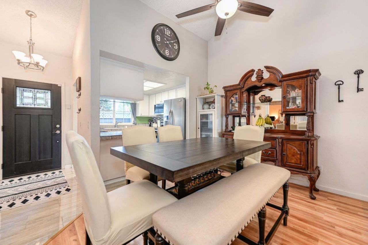 821 Florin Rd - Photo 4 of 44