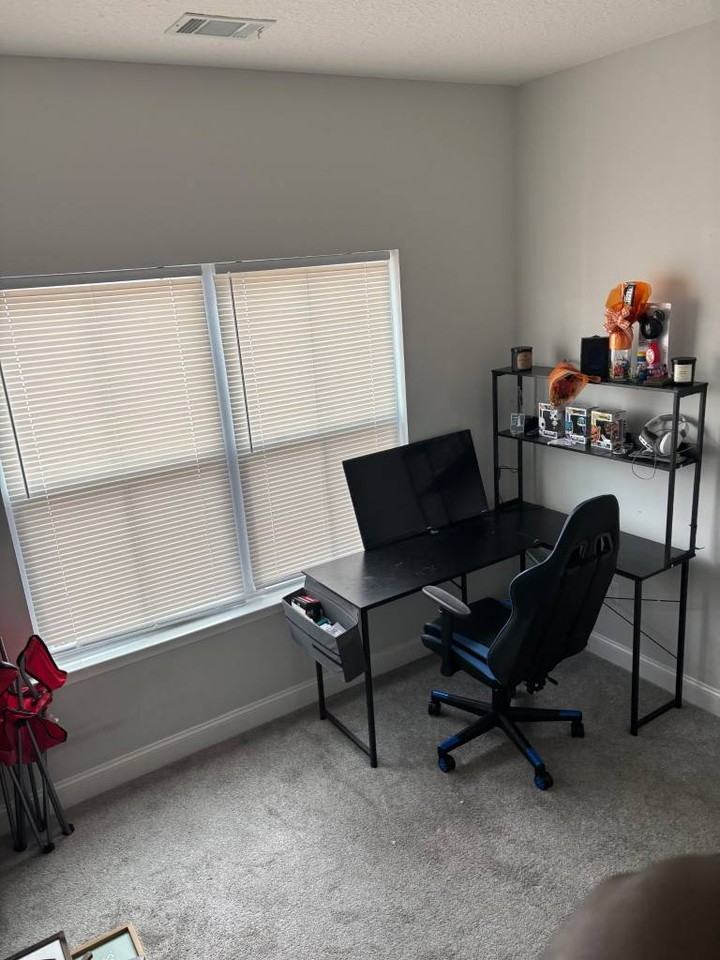 543 Rutledge Dr #1 - Photo 5 of 17