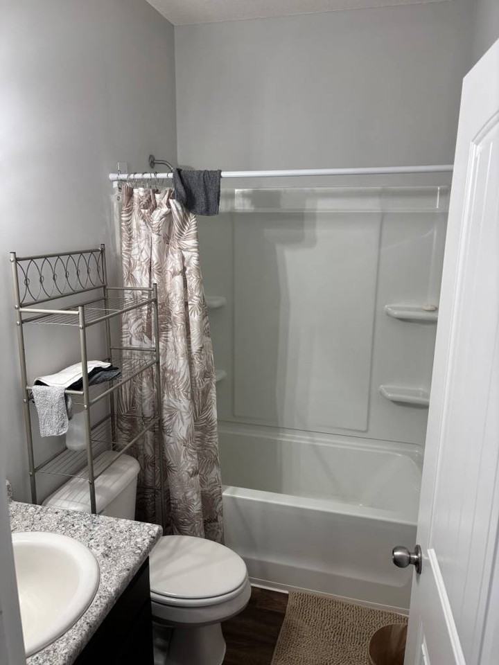 543 Rutledge Dr #1 - Photo 6 of 17