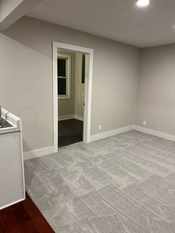 1513 Franklin Ave #1513 - Photo 3 of 5