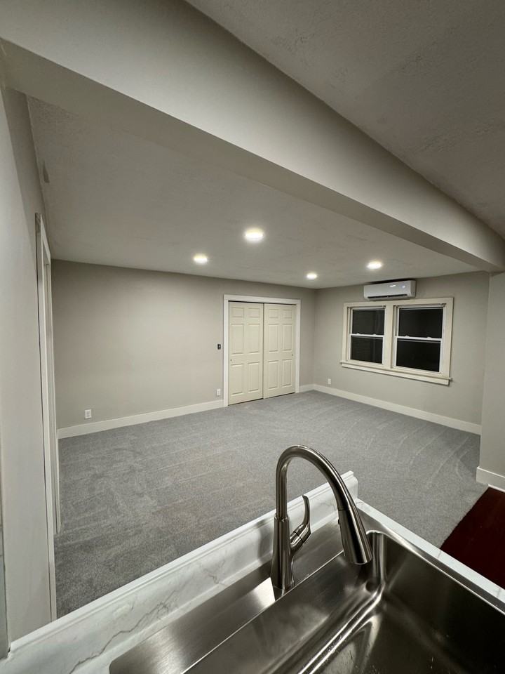 1513 Franklin Ave #1513 - Photo 4 of 5