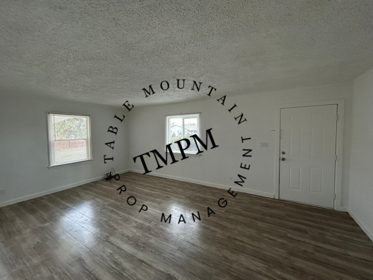 150 Mono Ave - Photo 3 of 10