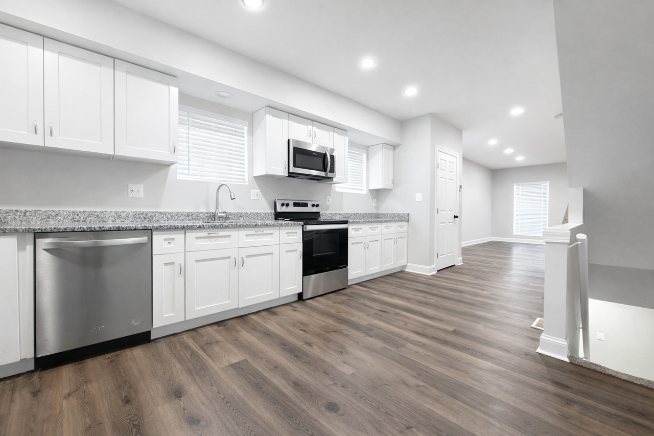 3201 E Fairmount Ave - Photo 6 of 15