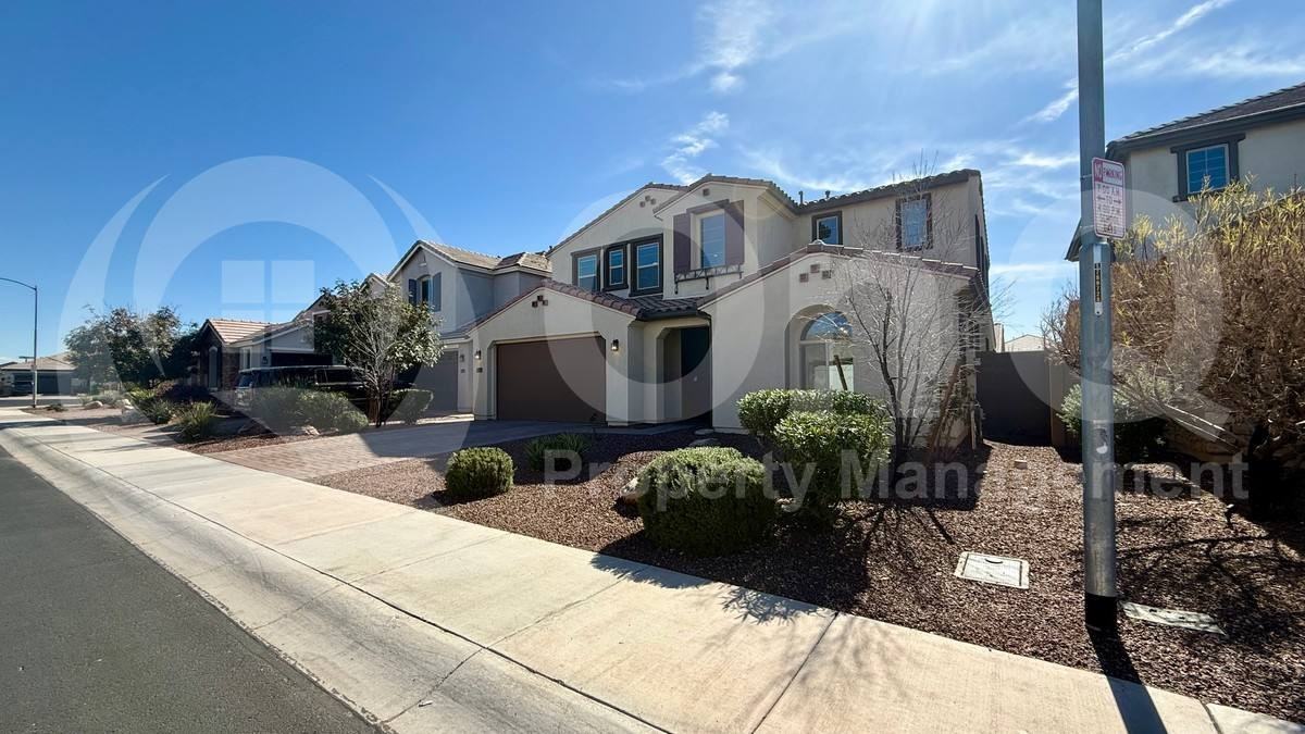 9673 W Cashman Dr - Photo 3 of 10