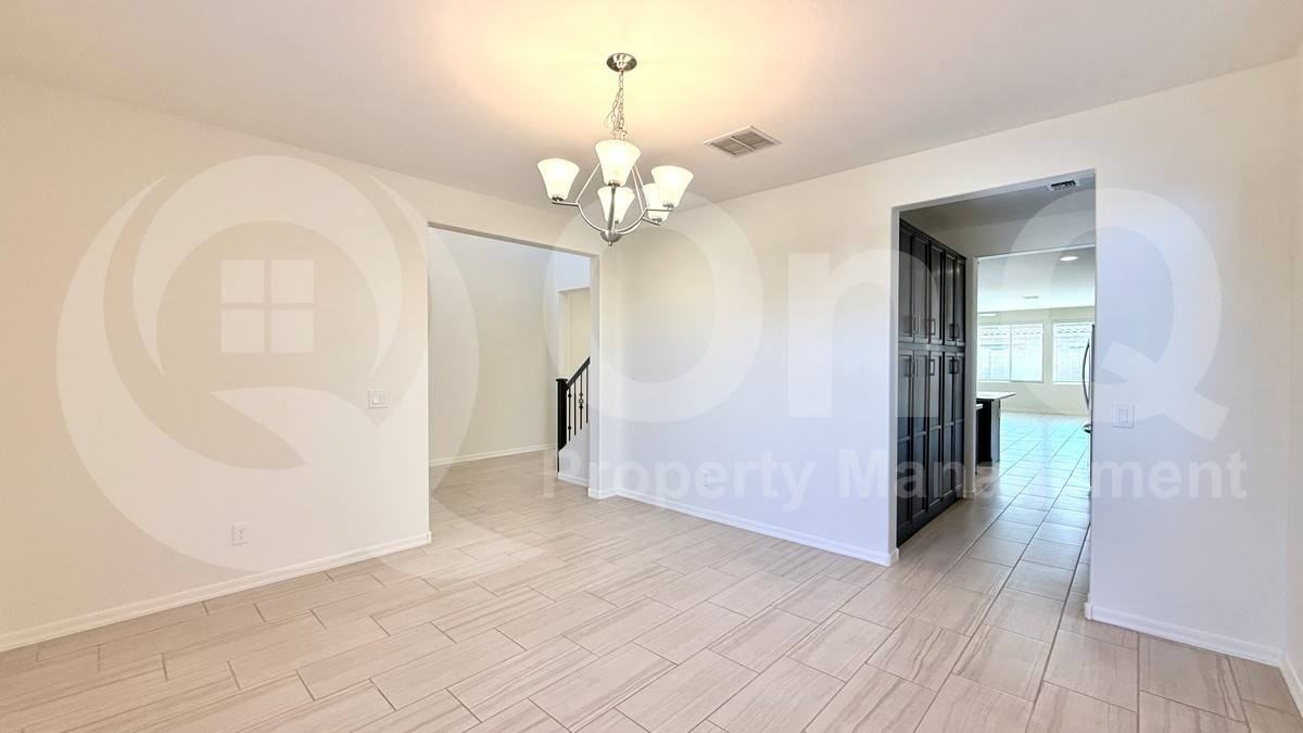 9673 W Cashman Dr - Photo 7 of 10