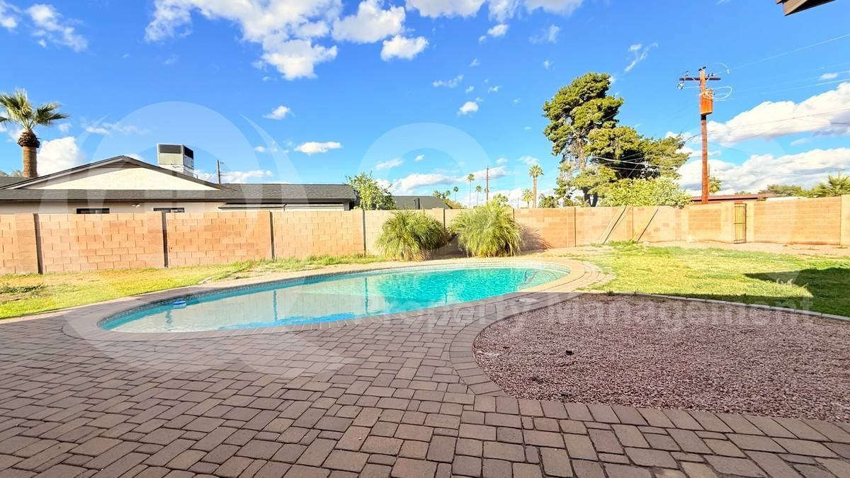 3919 N 85th St - Photo 2 of 10